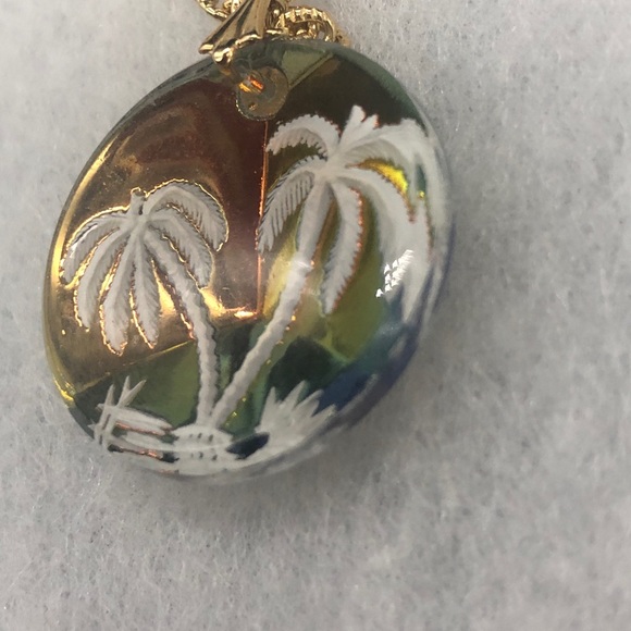 Vintage palm trees 🌴 reverse carved watermelon Heliotrope necklace - Picture 11 of 11